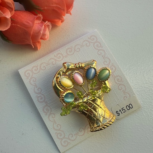 NWT Easter Spring Brooch - Picture 1 of 3